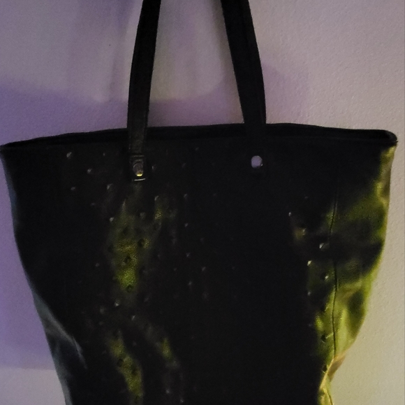 Purses - Picture 6 of 6